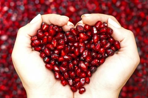 Eat POMEGRANATE SEEDS-Stay Forever Young (at Heart)
